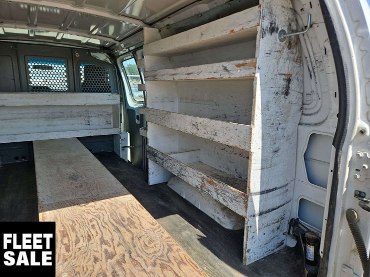 2012-ford-cargo-image-17