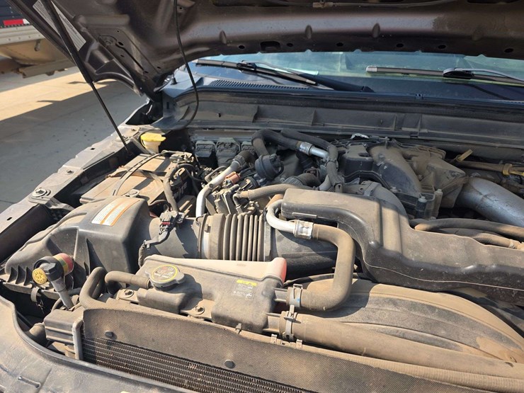 2011-ford-f350-image-30