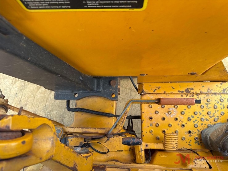 john-deere-2155-image-22