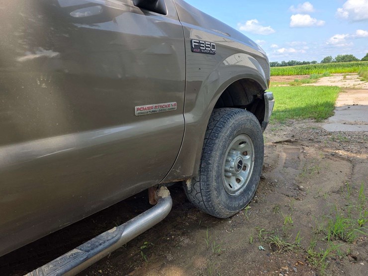 2004-ford-f350-xlt-image-36