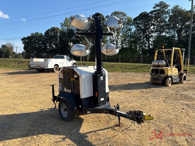 2018-allmand-bros-night-lite-v-series-nlv-image-1