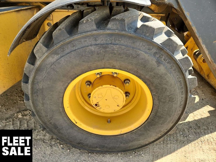 2014-deere-310sk-image-28