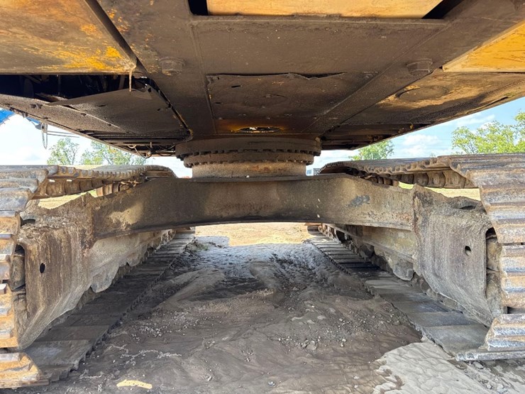 2005-komatsu-pc400-lc-7l-image-18