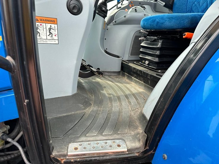 2017-new-holland-t5.110-image-46