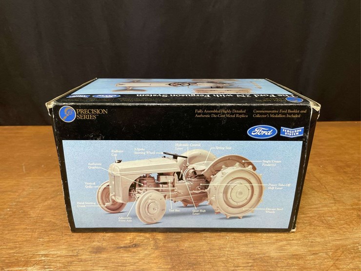 1/16-ford-2n-precision-nib-ertl-image-12