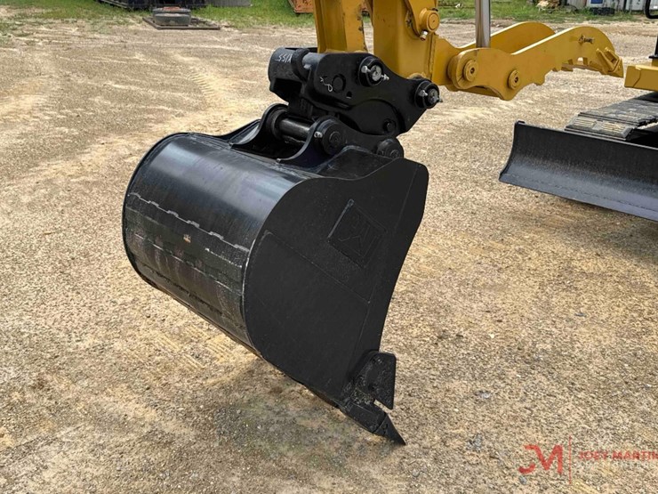caterpillar-305.5-image-5