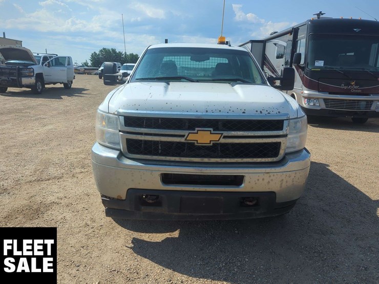 2014-chevrolet-silverado-2500hd-image-25