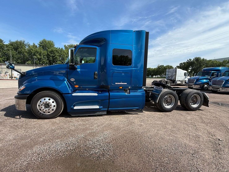 2020-ih-lt625-sleeper-semi,-435,369-miles-on-truck-(complete-overhaul-@-232,740-miles-with-paperwork-image-23