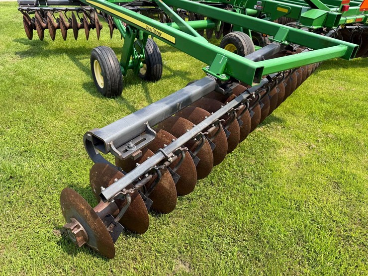2013-john-deere-2623-image-26