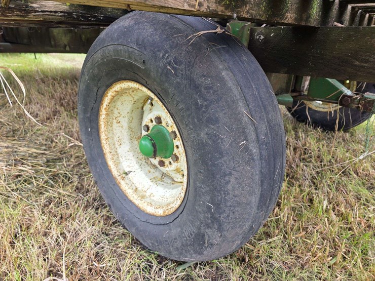 john-deere-running-gear-with-rack,-rack-will-need-work,-11l-15-tires-on-6-bolt-rims,-extendable-hitc-image-6