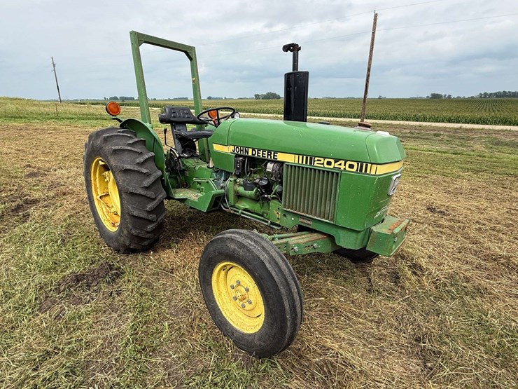 1982-john-deere-2040-image-1
