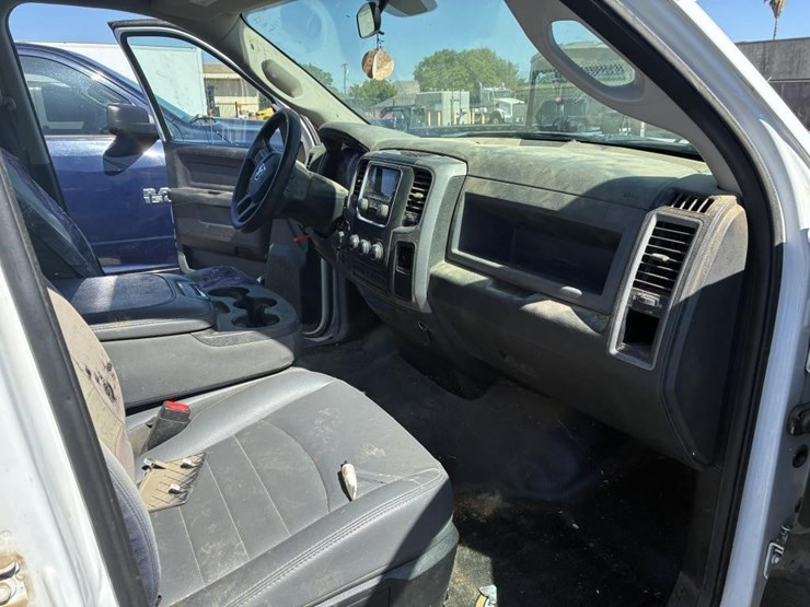 2016-dodge-ram-1500-image-9
