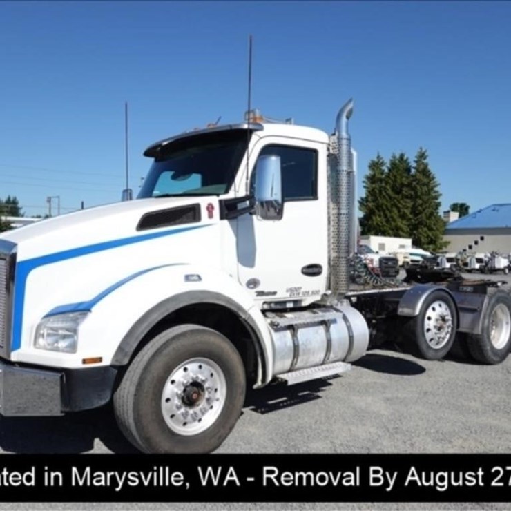 2017 KENWORTH T880