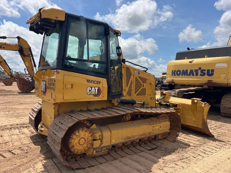 2021-caterpillar-d3-lgp-image-4