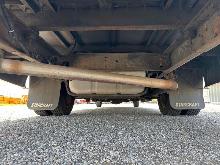 2017-ford-e450-image-18