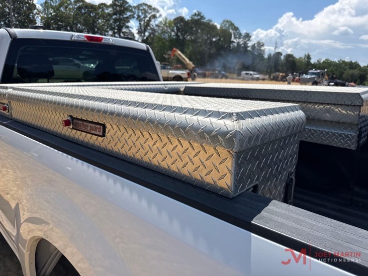 2021-ford-f250-xl-image-13
