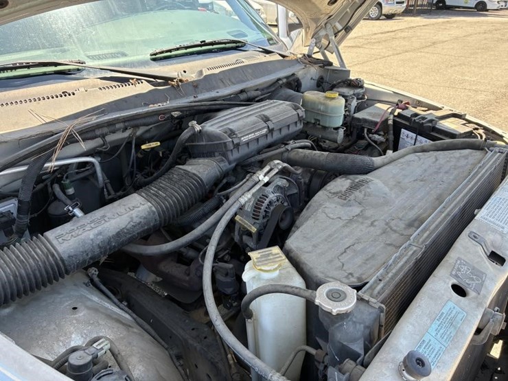 2001-dodge-2500-image-6