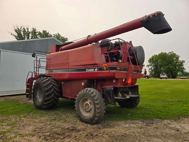 2002-case-ih-2388-image-18
