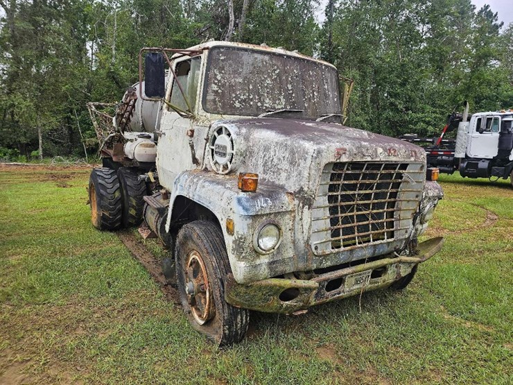 ford-800-image-1