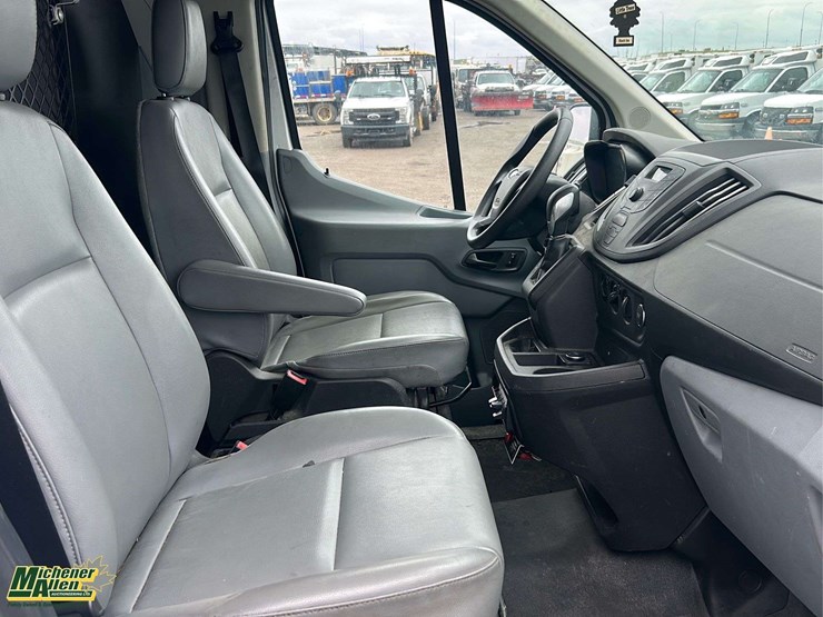 2019-ford-transit-image-22