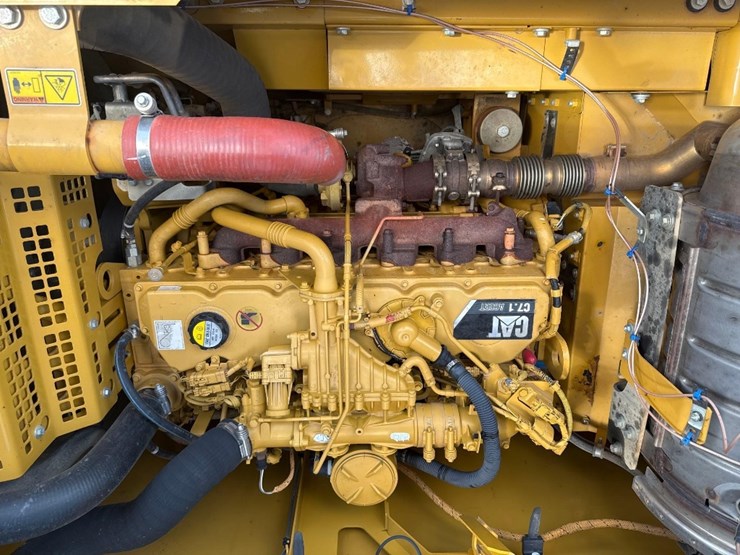 2019-caterpillar-326fl-image-29