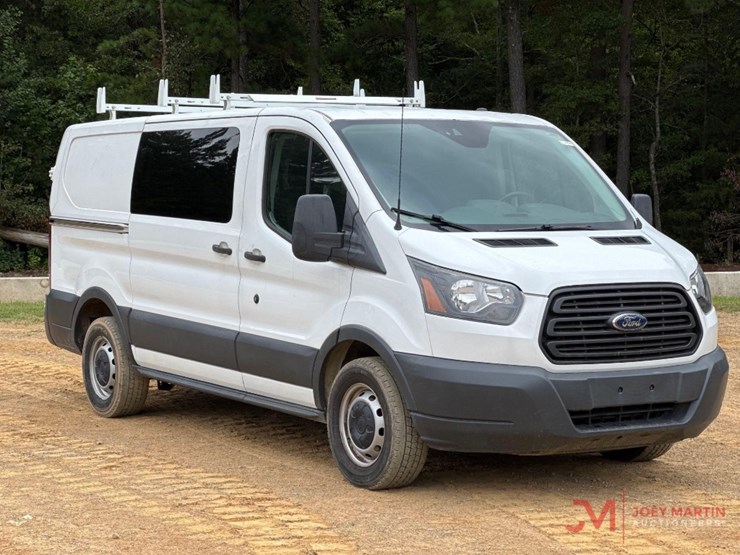 2018-ford-transit-image-1
