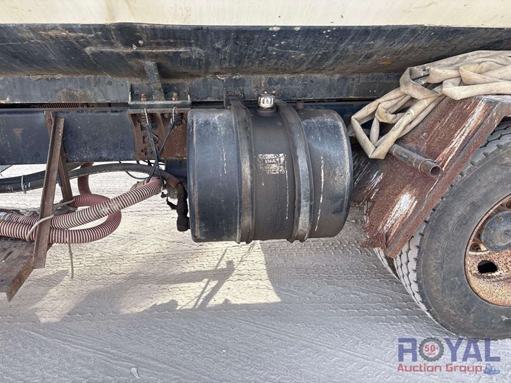 2004-sterling-l8500-image-26