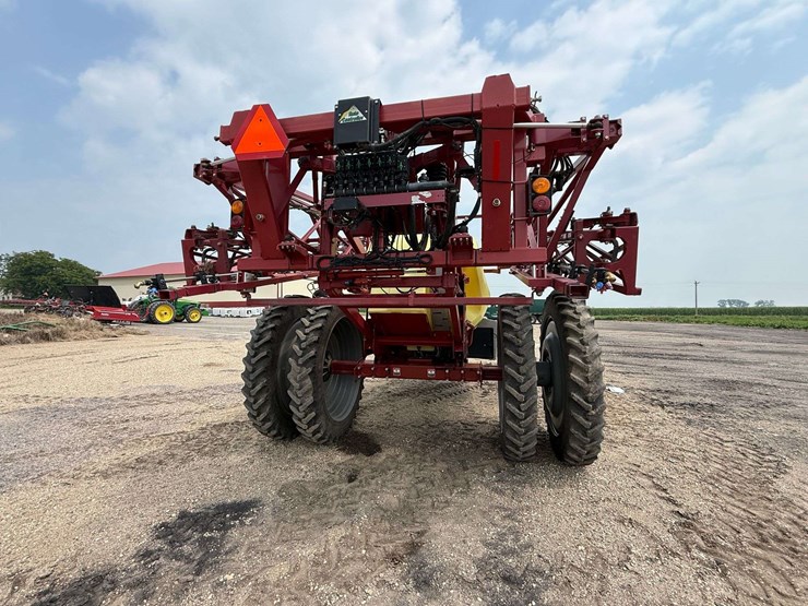 hadri-commander-4400-pull-type-sprayer,-132’-booms,-auto-height-control,-steerable-axle,-john-deere-image-17