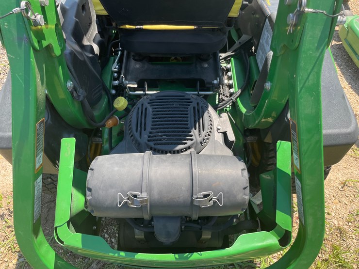 2022-john-deere-la-image-17