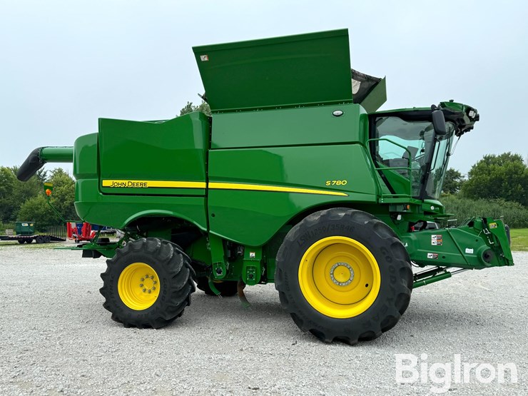 2023-john-deere-s780-image-4