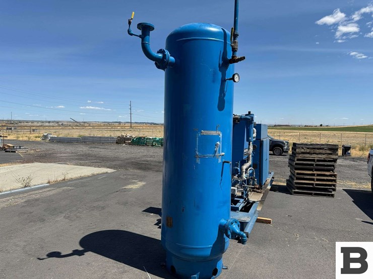2008-roy-e-hanson-jr-mfg.-vertical-air-receiver-tank-image-5
