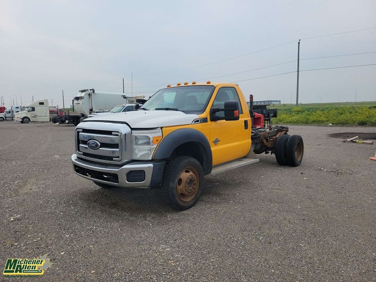 2011-ford-f550-xlt-image-1