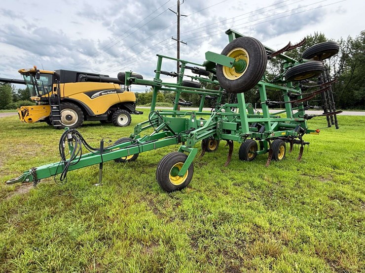john-deere-680-image-6