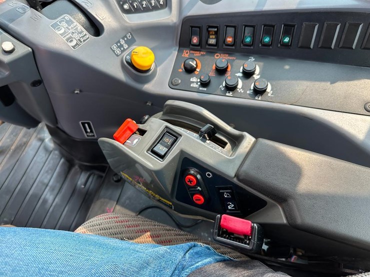 2015-kubota-m110gx-image-66
