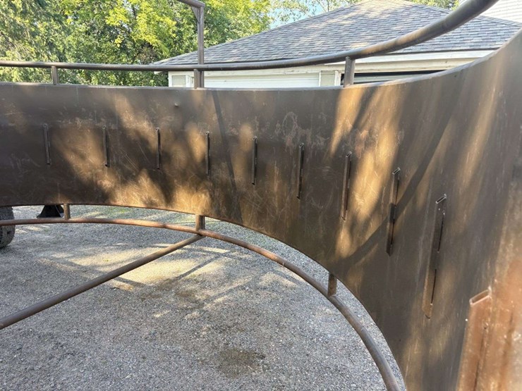 bz-welding-portable-cattle-tub/alley,-adjustable-width-alley,-slide-gates-on-both-ends-of-alley,-tub-image-19