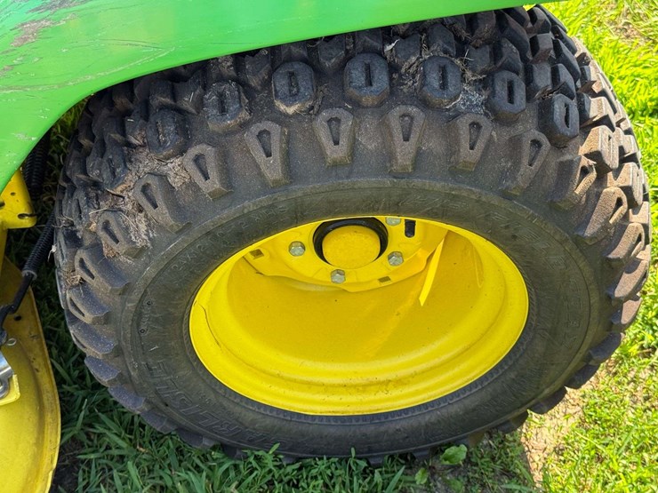 john-deere-x530-image-15