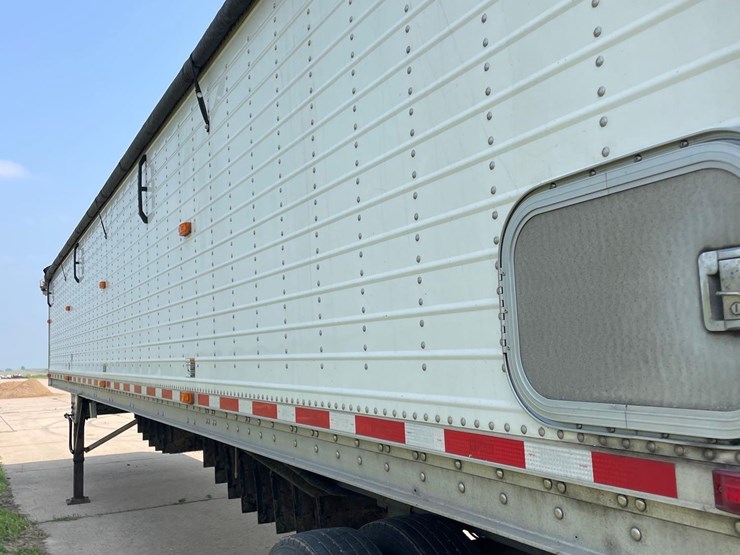 2014-wilson-grain-trailer-image-16