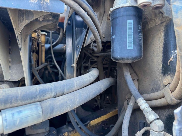 2014-deere-210g-lc-image-15