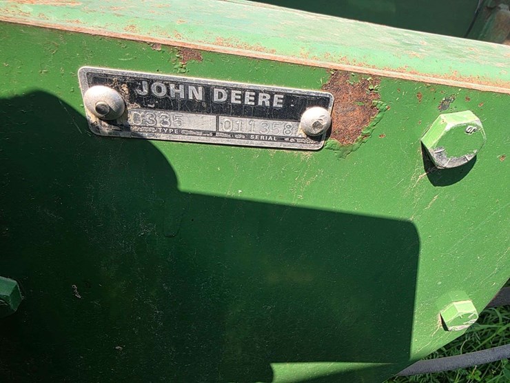 john-deere-335-image-9