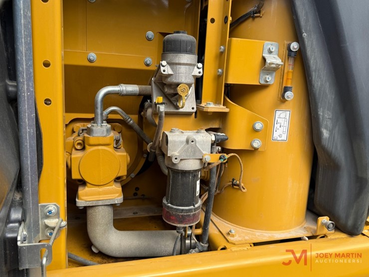 2021-caterpillar-313gc-image-16