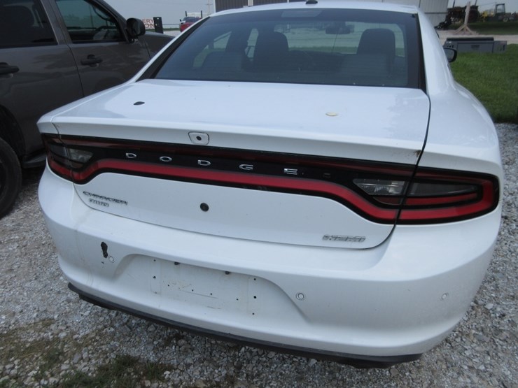 2017-dodge-charger-image-4