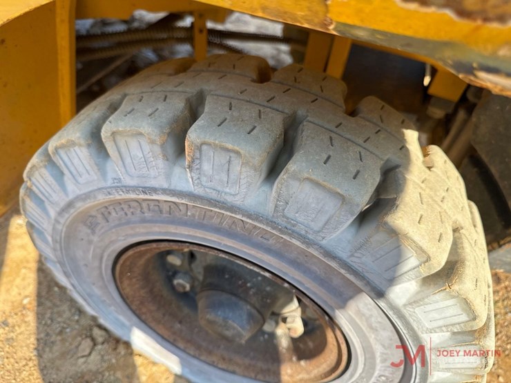 komatsu-fg25ht-16-image-8