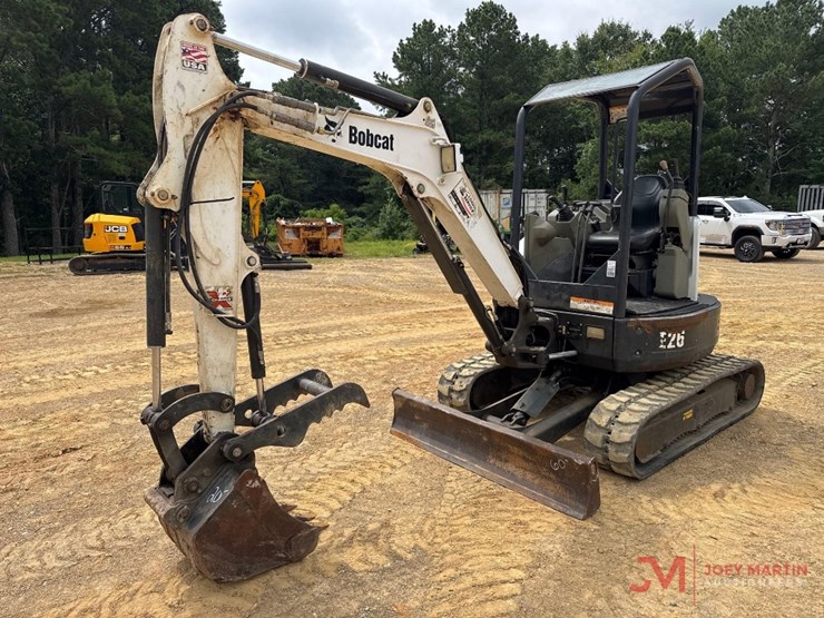 2017-bobcat-e26-image-2