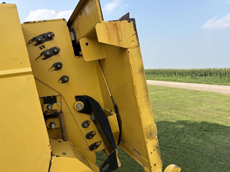 2003-new-holland-cr960-image-10