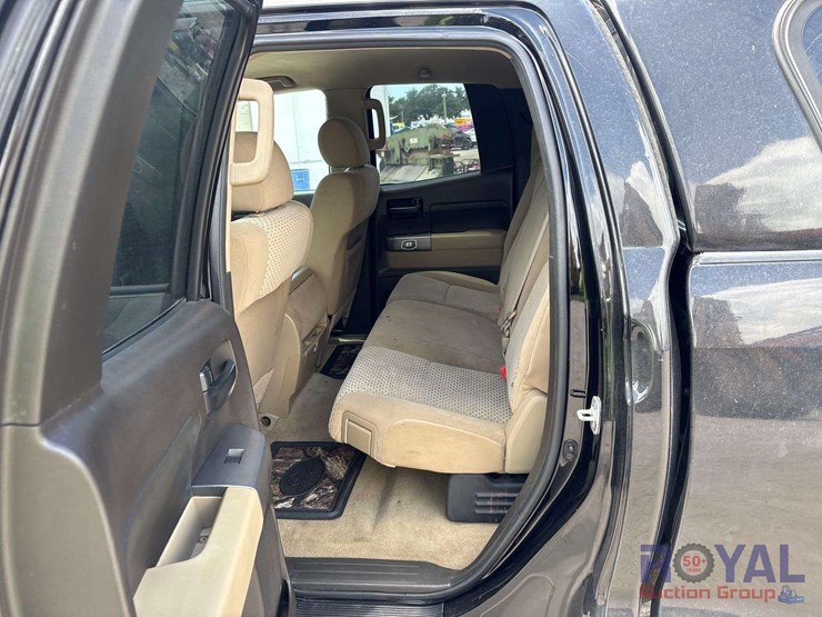 2010-toyota-tundra-image-17