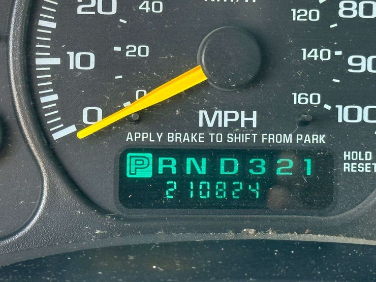 2000-chevrolet-1500-image-13