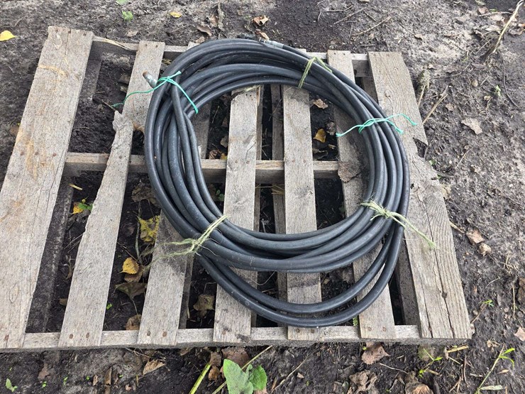 approx-177’-rubber-propane-hose-with-shut-off-valves-image-1