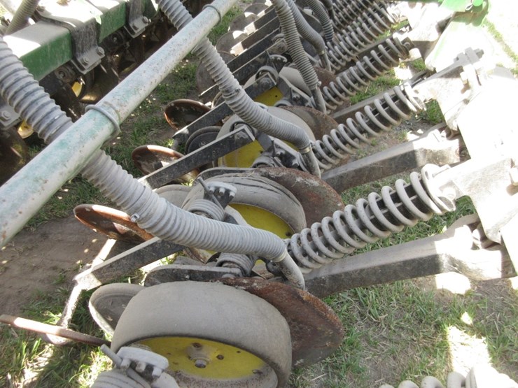 john-deere-750-image-3