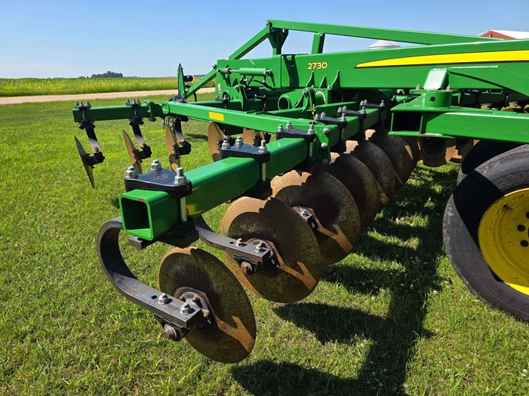 2016-john-deere-18-image-34
