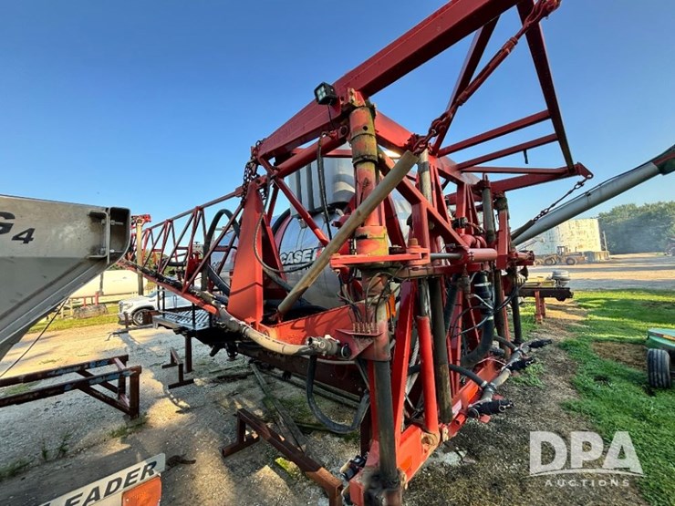 2014-case-ih-610-image-14